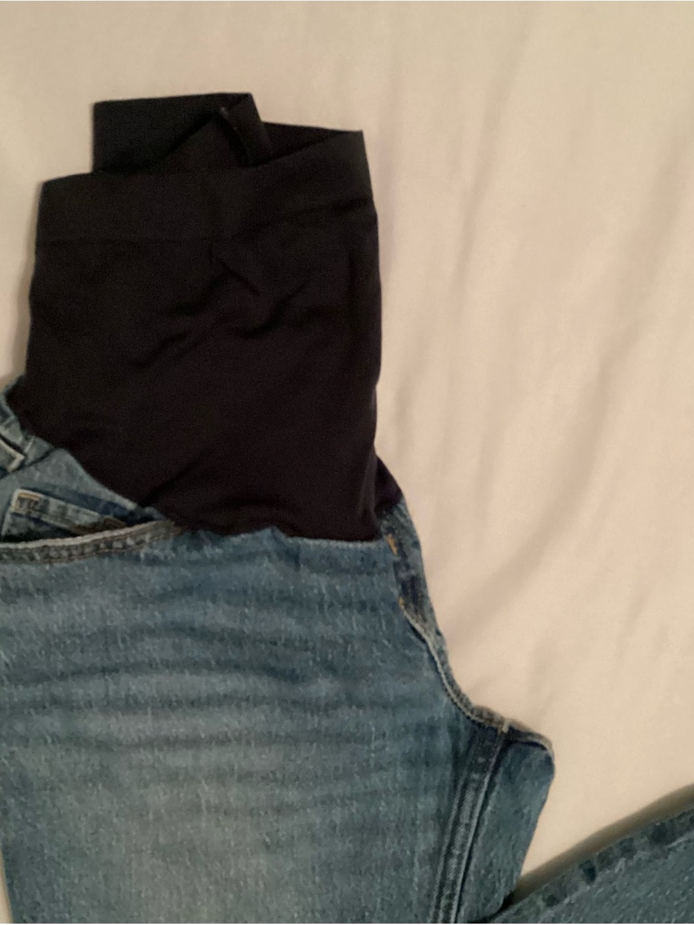Old Navy Ladies Boyfriend Full Panel Pregnancy Maternity Jeans Size 2 Short - Picture 2 of 11